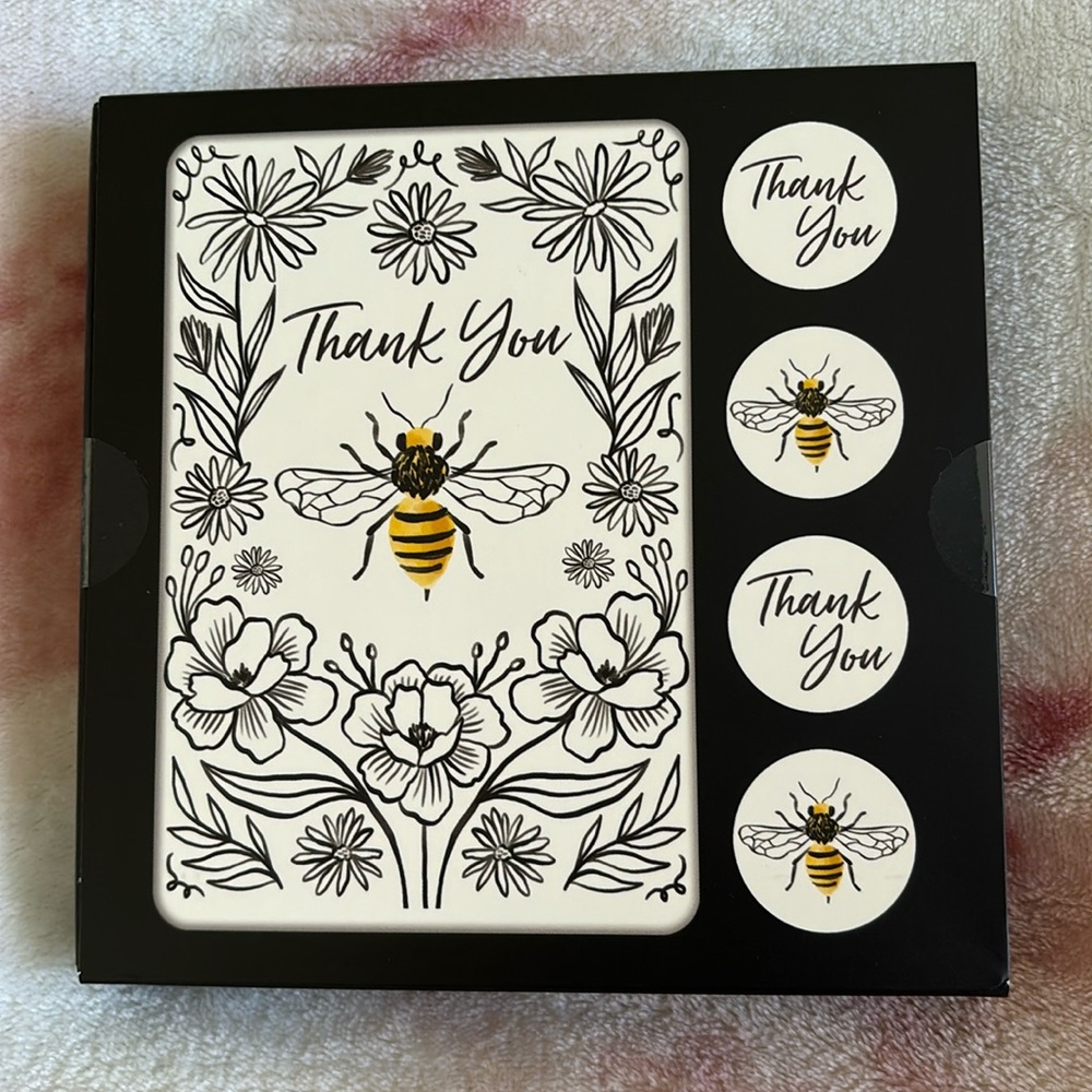 Bee “ Thank You” Boxed Note Card Set of 8, 9 envelopes, 8 stickers NWT 6x6x1”.